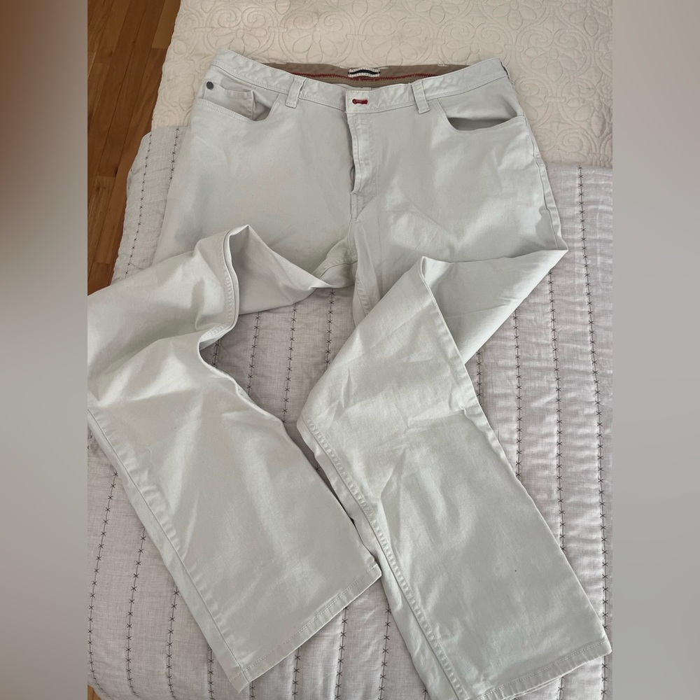 REDUCED!!! Men’s Izod light khaki Pants